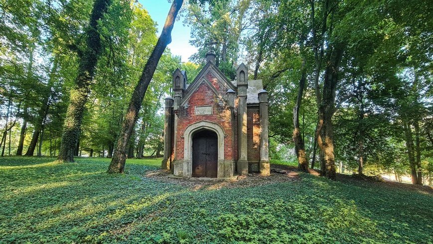 Mauzoleum Lehndorffów - zdjęcie 1