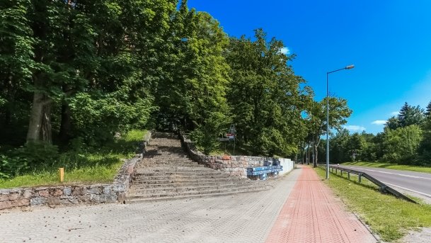 Cmentarz Żołnierzy Radzieckich - zdjęcie 10