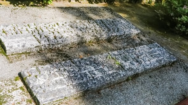 Cmentarz Żołnierzy Radzieckich - zdjęcie 7