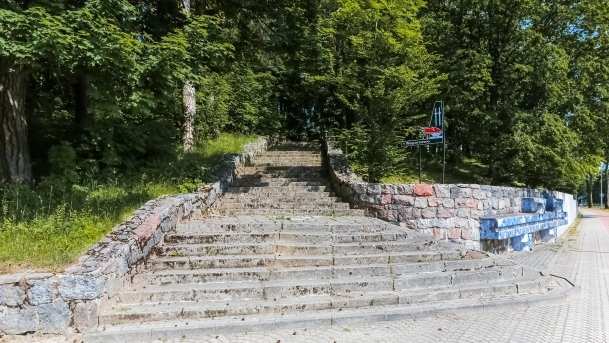 Cmentarz Żołnierzy Radzieckich - zdjęcie 3