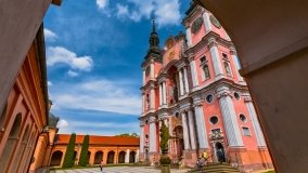 Sankturaium Maryjne Święta Lipka