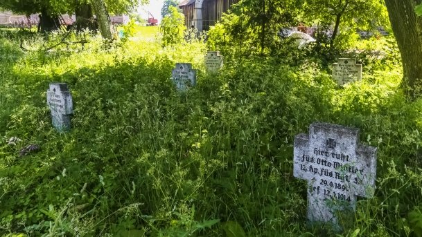 Cmentarz Wojenny - zdjęcie 14