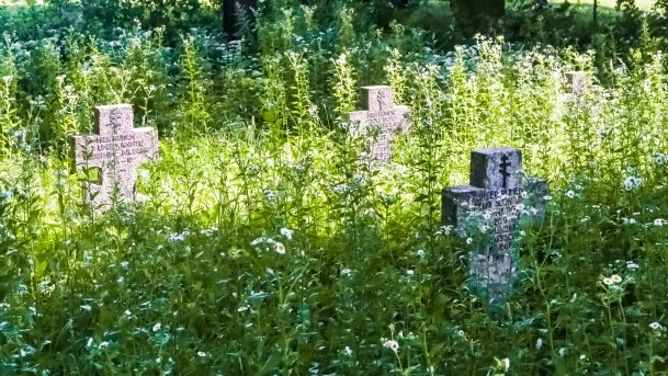 Cmentarz Wojenny - zdjęcie 5