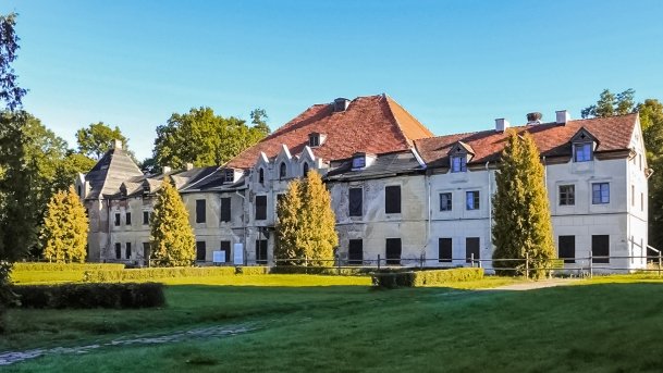 Pałac rodu Lenhdorffów - zdjęcie 3