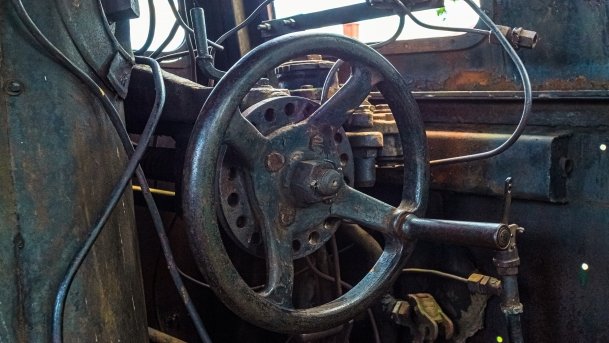 Zabytkowy parowóz OL-49 - zdjęcie 9