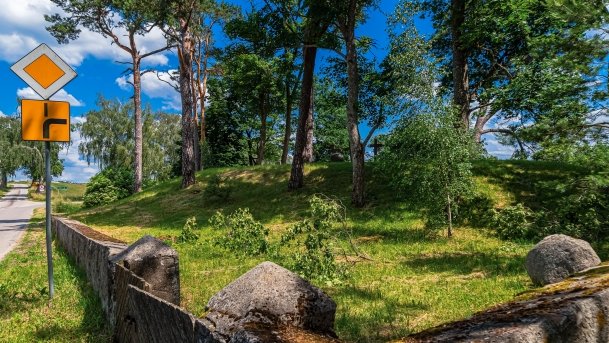 Stary cmentarz - zdjęcie 4