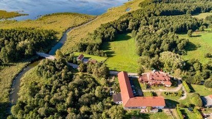 Przystań Folwark Łuknajno